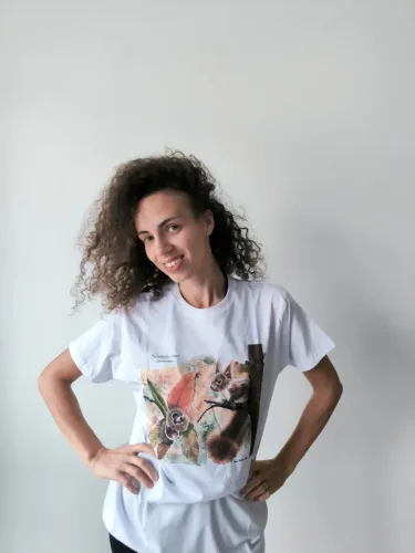 T-shirt scoiattolo e castagne